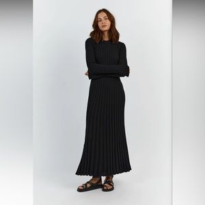 Dissh ADA BLACK LONG SLEEVE MIDI DRESS